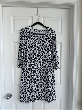 Black & White Patterned Women’s Dress